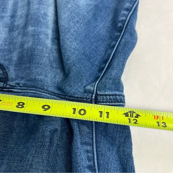 MAURICES Women’s Blue Jeans Sz Large (10-12) High-Rise Shark Bite Frayed Leg - Picture 10 of 13